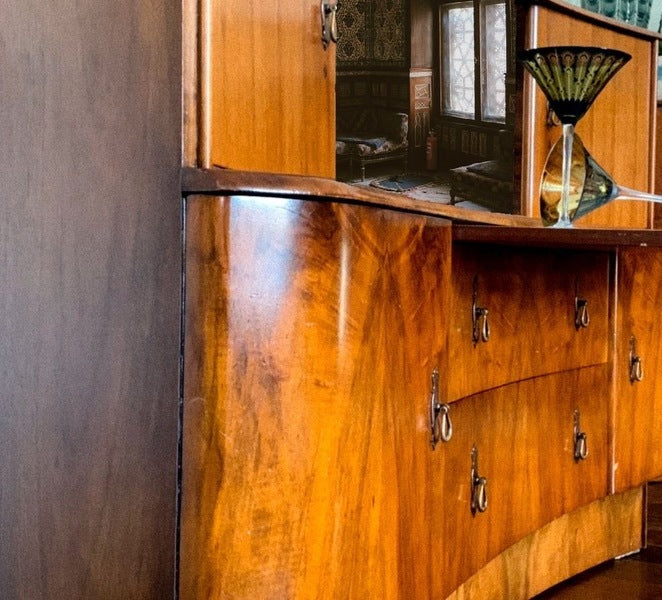 Art deco drinks cabinet, walnut whiskey bar, – A rare vintage treasure