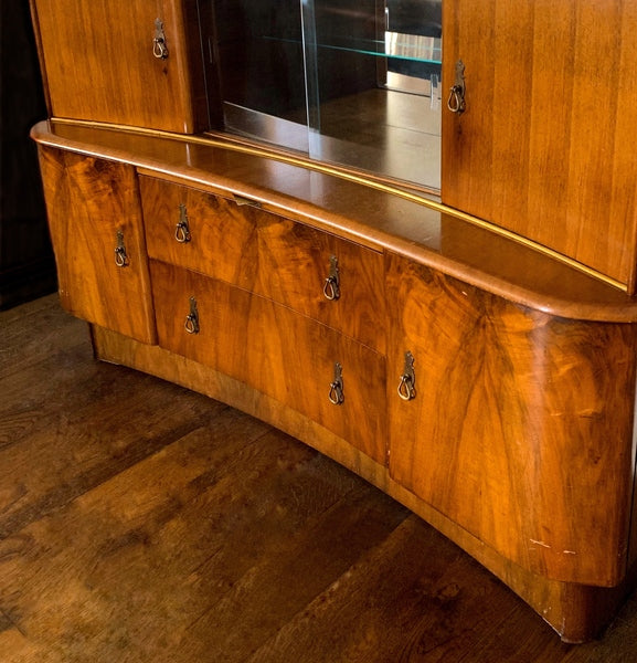 Art deco drinks cabinet, walnut whiskey bar, – A rare vintage treasure