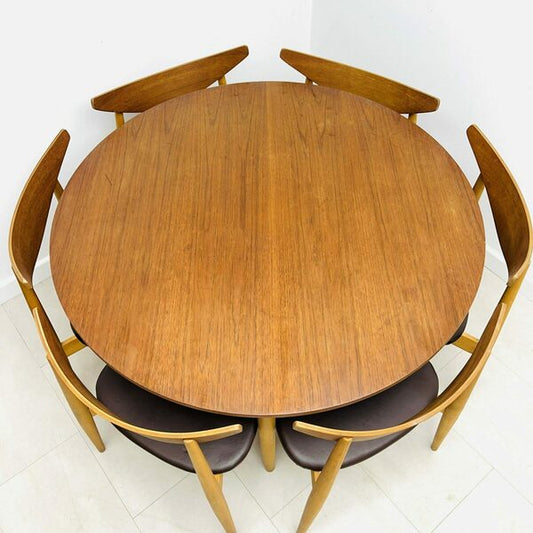 British dining set by richard young – A rare vintage treasure