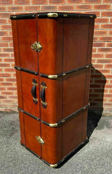 Superb quality hand crafted antique style leather campaign trunk huge drinks bar – A rare vintage treasure