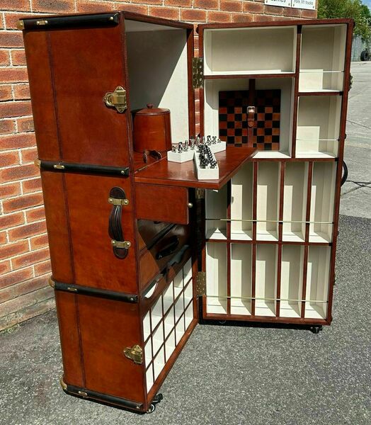 Superb quality hand crafted antique style leather campaign trunk huge drinks bar – A rare vintage treasure