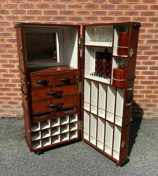 Superb quality hand crafted antique style leather campaign trunk huge drinks bar – A rare vintage treasure